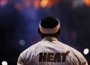 熊猫直播-年终总决赛力克戴维斯杯，蒂姆状态火热，独特性格铸就非凡之路