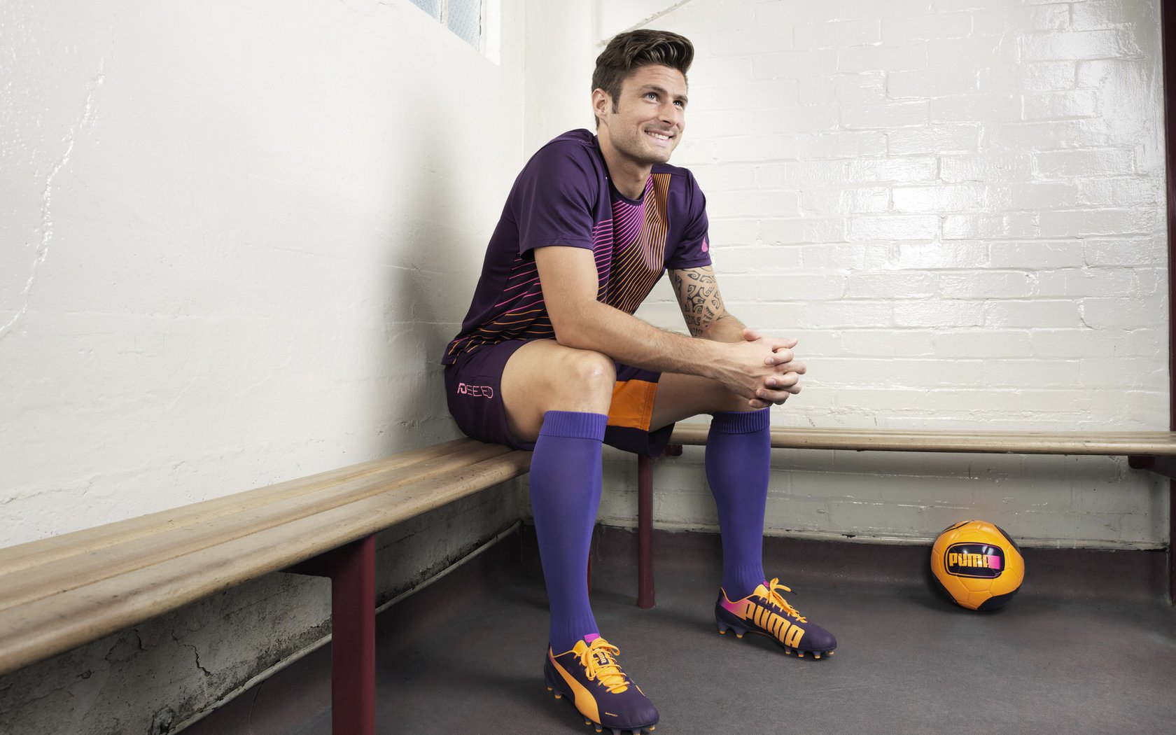 世界杯焦点战与湖人胜魔术，体育世界的双重奏鸣